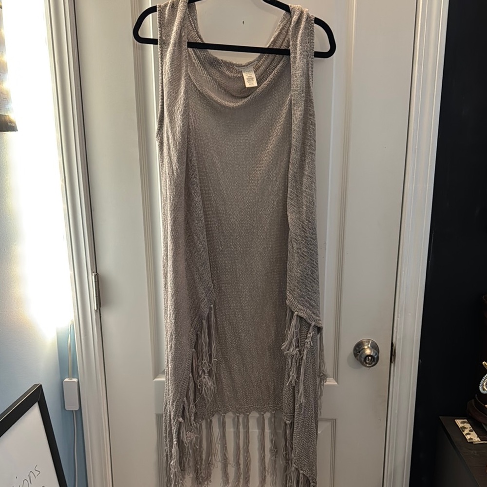 Gray Fringe Sleeveless Knit Vest